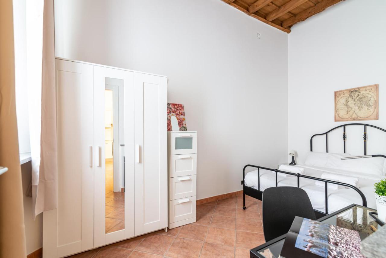 House Of Foscolo - Palazzo Cornazzani - By Host4U Apartment Pavia Exterior photo