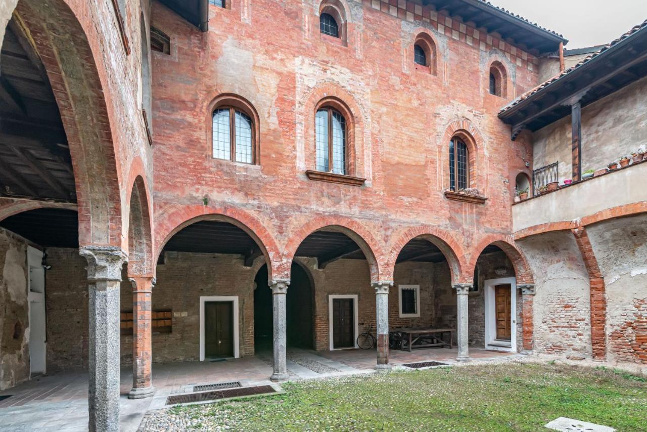House Of Foscolo - Palazzo Cornazzani - By Host4U Apartment Pavia Exterior photo